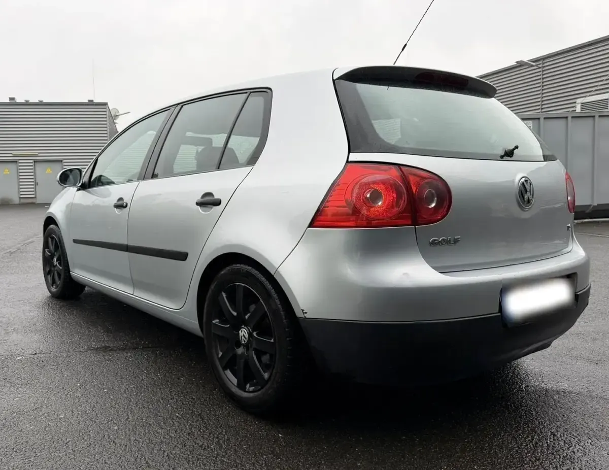 Gebraucht VW Golf V 102 PS (75 kW) 2006 Silber Kleinwagen