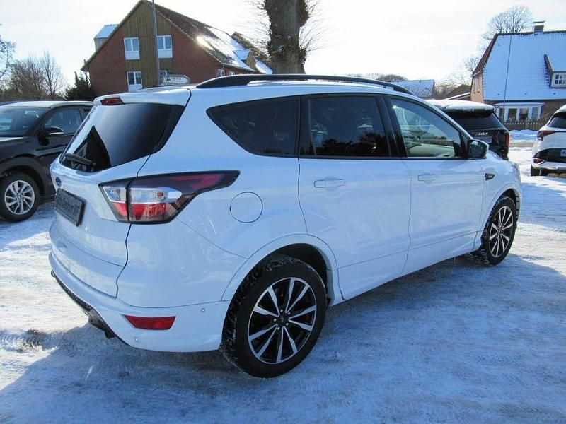 Gebraucht Ford Kuga ST-Line 150 PS (110 kW) 2019 Weiß SUV
