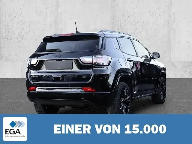 Gebraucht Jeep Compass 131 PS (96 kW) 2024 Schwarz SUV