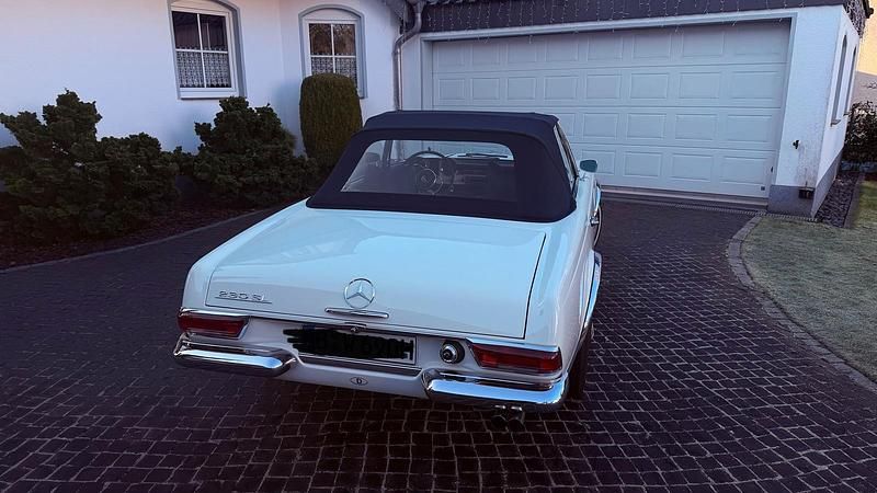 Gebraucht Mercedes W113 150 PS (110 kW) 1965 Weiß Cabrio