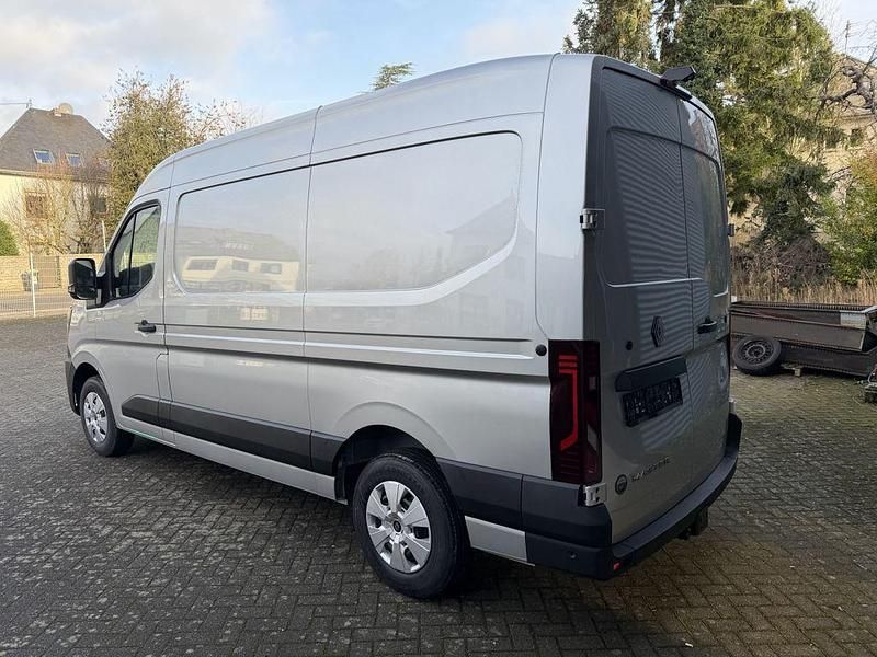 Neu Renault Master 170 PS (125 kW) 2025 Silber Van