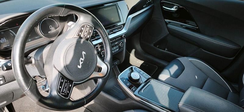 Gebraucht Kia Niro Vision 100 kW (136 PS) 2021 Weiß SUV