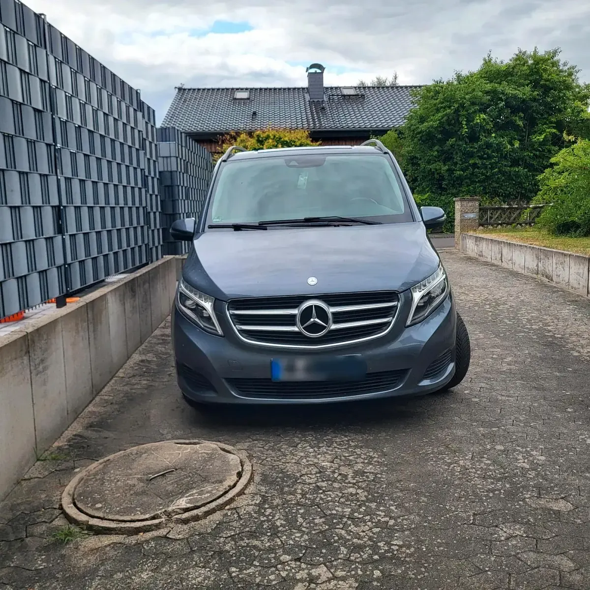 Gebraucht Mercedes V220 163 PS (119 kW) 2016 Grau Van / Kleinbus