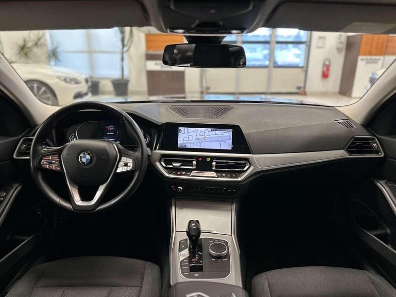 Gebraucht BMW 320 Advantage 190 PS (139 kW) 2020 Schwarz Limousine
