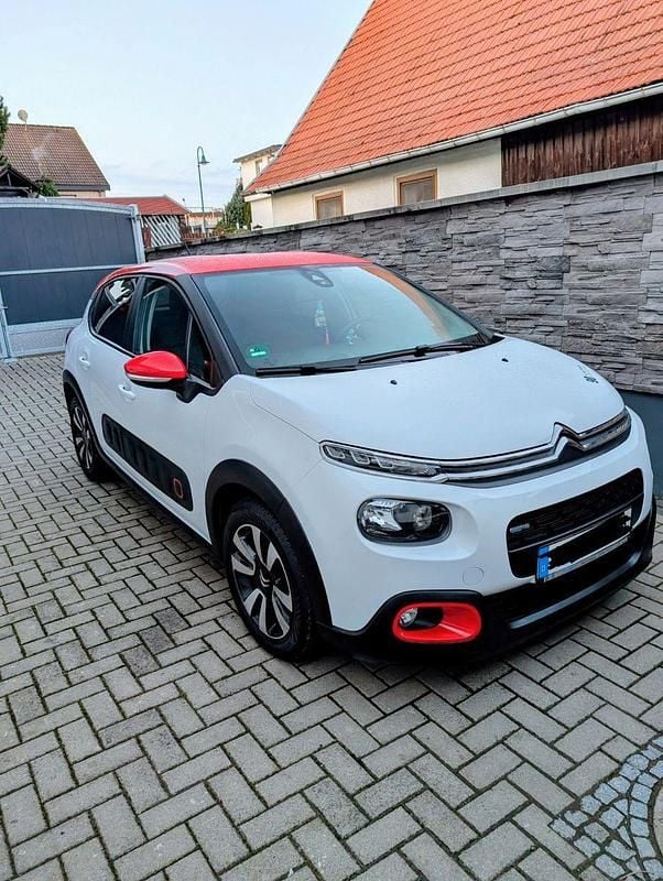 Weiß Gebraucht 2017 Citroën C3 PureTech Kleinwagen | 6.600 € (Guter Preis) - Bild 1/4