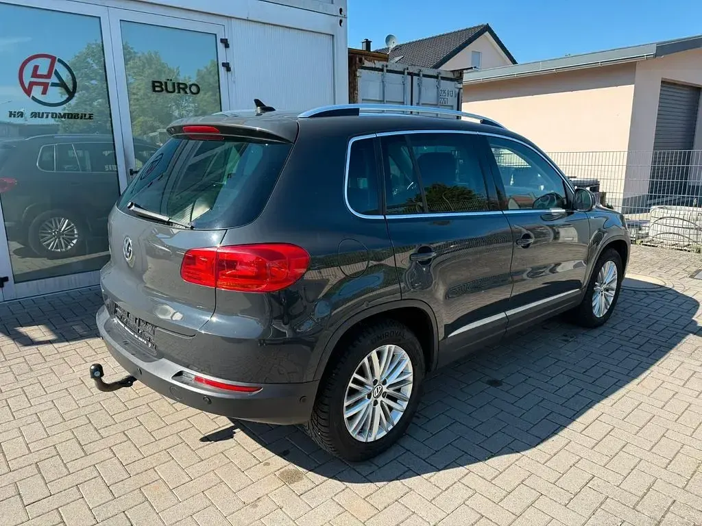 Gebraucht VW Tiguan Sportline 122 PS (89 kW) 2014 Grau SUV