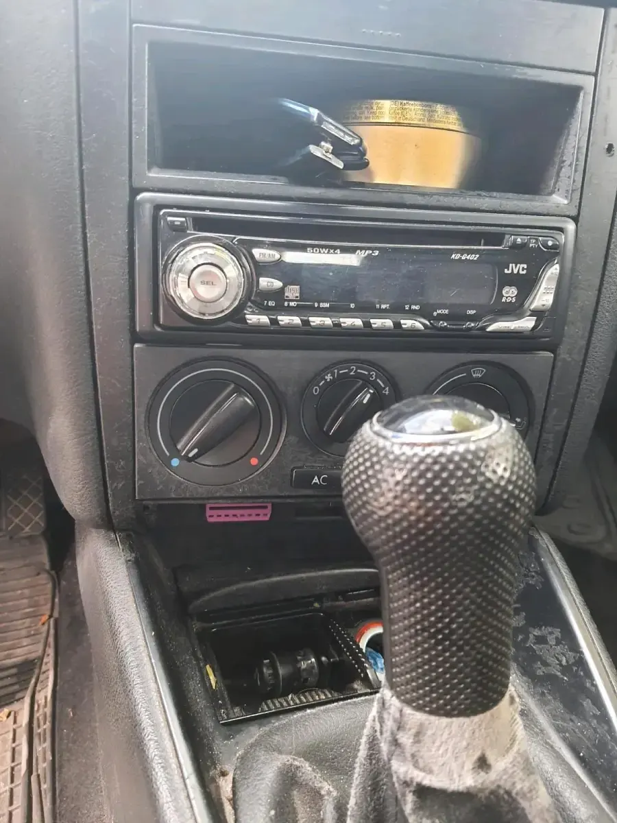 Używany VW Golf IV 90 KM (66 kW) 2000 Srebrny Kombi