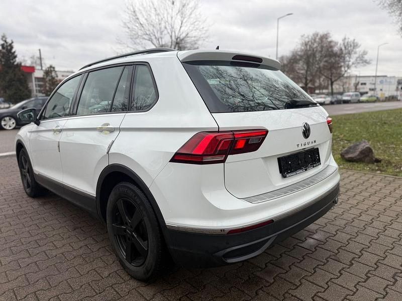 Gebraucht VW Tiguan Life 150 PS (110 kW) 2020 Weiß SUV
