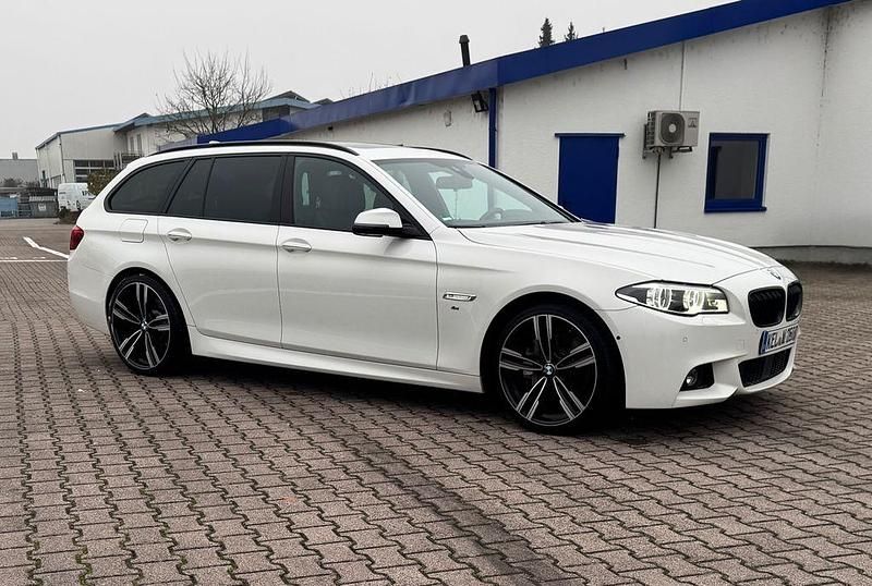 Weiß Gebraucht 2016 BMW 530 Sport Line Kombi | 26.300 € (Etwas zu teuer) - Bild 1/4
