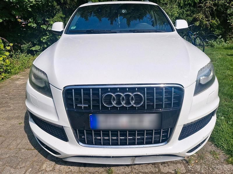 Weiß Gebraucht 2010 Audi Q7 S-line plus SUV | 15.900 € (Fairer Preis) - Bild 1/4