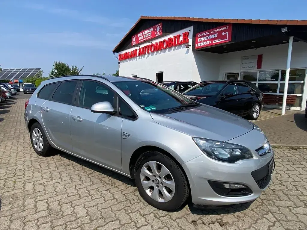 Gebraucht Opel Astra Energy 110 PS (80 kW) 2014 Silber Kombi