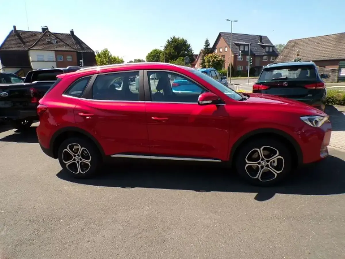 Neu MG ZS Comfort 197 PS (144 kW) 2026 Diamond red SUV