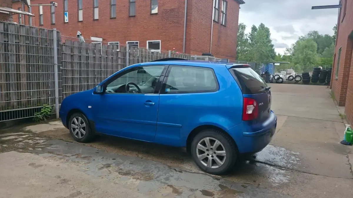 Gebraucht VW Polo 54 PS (39 kW) 2003 Blau Kleinwagen