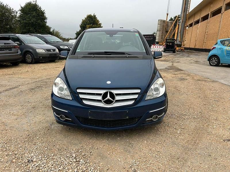 Gebraucht 2010 Mercedes B200 Van / Kleinbus | 2.390 € (Guter Preis) - Bild 1/4