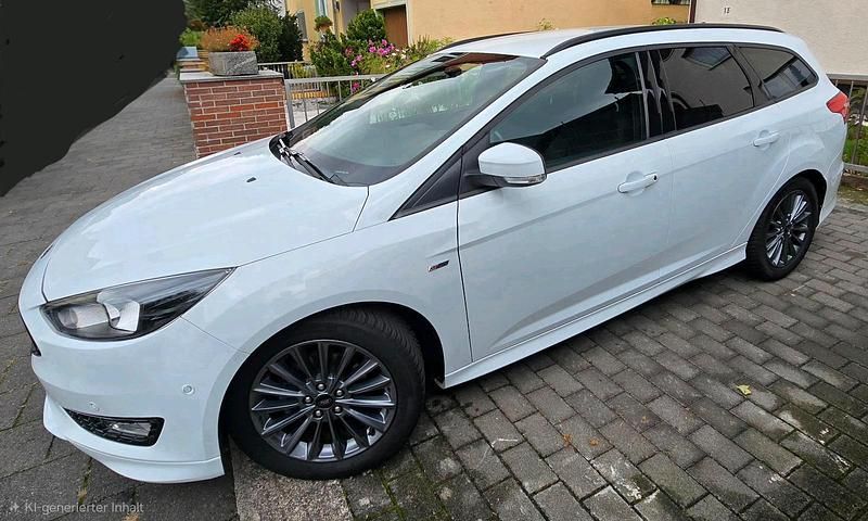 Weiß Gebraucht 2018 Ford Focus Kombi | 7.000 € (Superpreis) - Bild 1/4