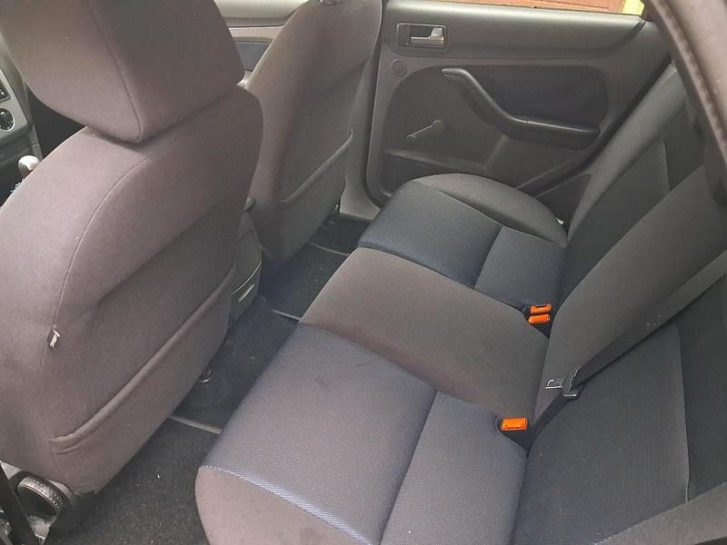 Gebraucht Ford Focus 115 PS (84 kW) 2005 Schwarz Limousine