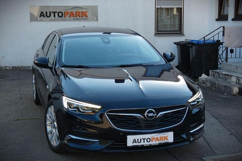 Blau Gebraucht 2018 Opel Insignia Innovation Limousine | 12.490 € (Superpreis) - Bild 1/4