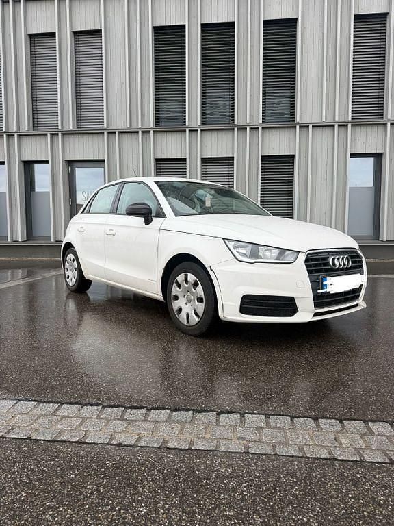 Gebraucht Audi A1 Sportback 95 PS (69 kW) 2016 Weiß Kleinwagen