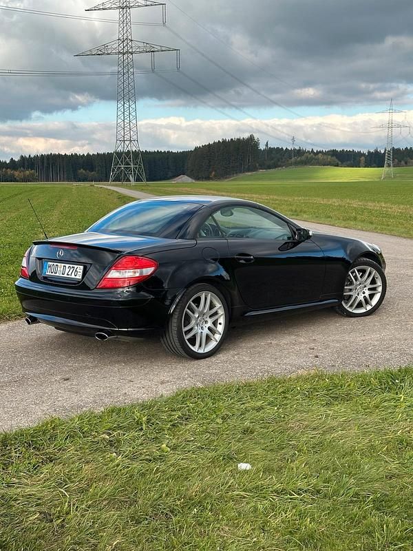 Gebraucht Mercedes SLK200 163 PS (119 kW) 2008 Schwarz Cabrio
