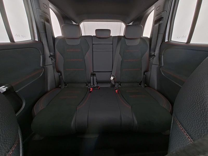 Gebraucht Mercedes GLB180 AMG 100 PS (73 kW) 2025 Szary SUV