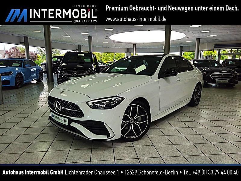 Designo opalithweiã (bright) Gebraucht 2025 Mercedes C300 AMG Limousine | 57.770 € - Bild 1/4