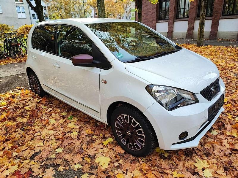 Weiß Gebraucht 2016 Seat Mii Kleinwagen | 5.900 € (Guter Preis) - Bild 1/4