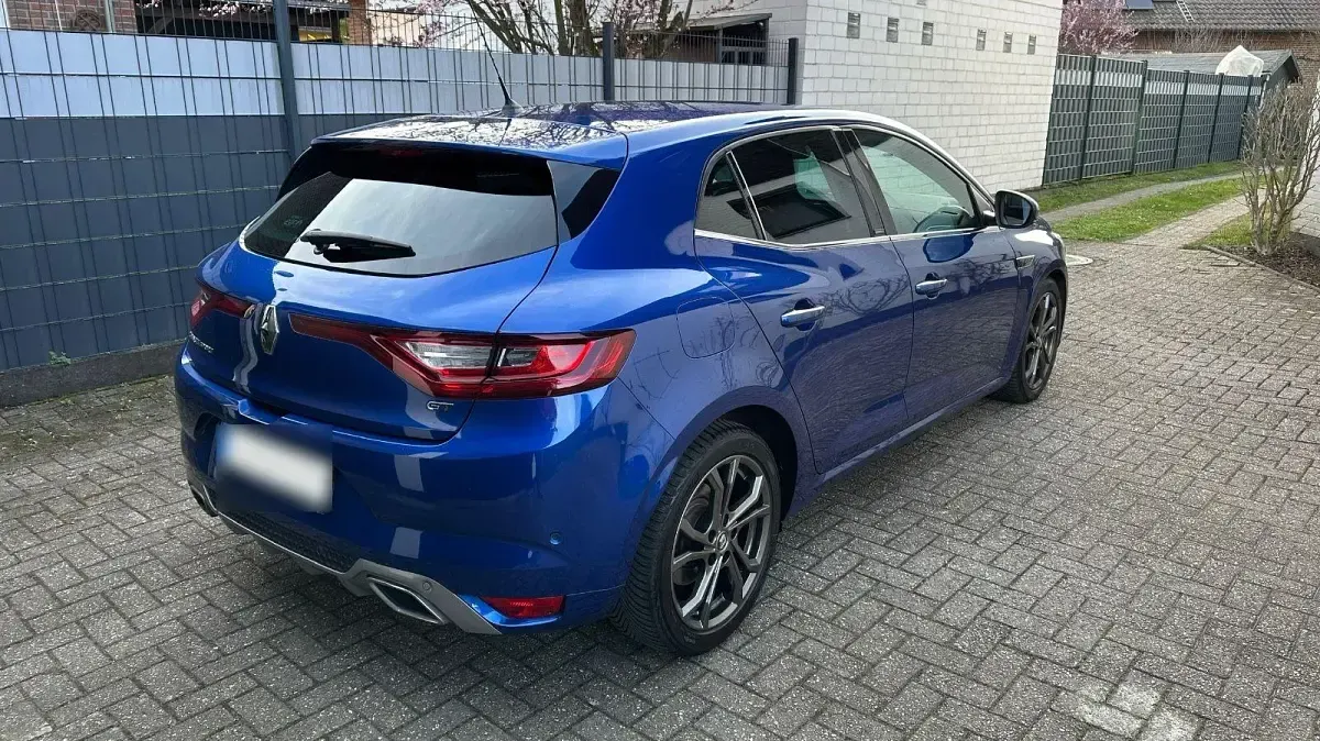 Gebraucht Renault Mégane IV GT 205 PS (150 kW) 2018 Blau Limousine