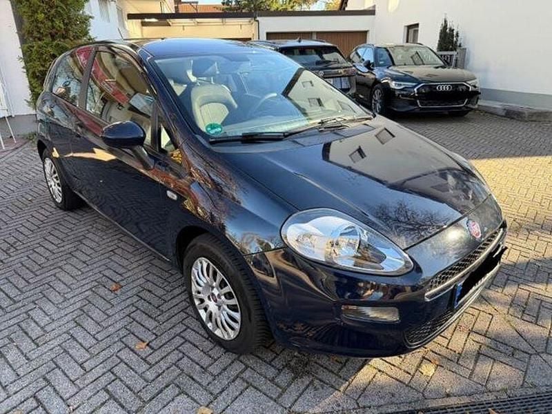 Gebraucht Fiat Punto Pop 69 PS (50 kW) 2014 Blau Limousine