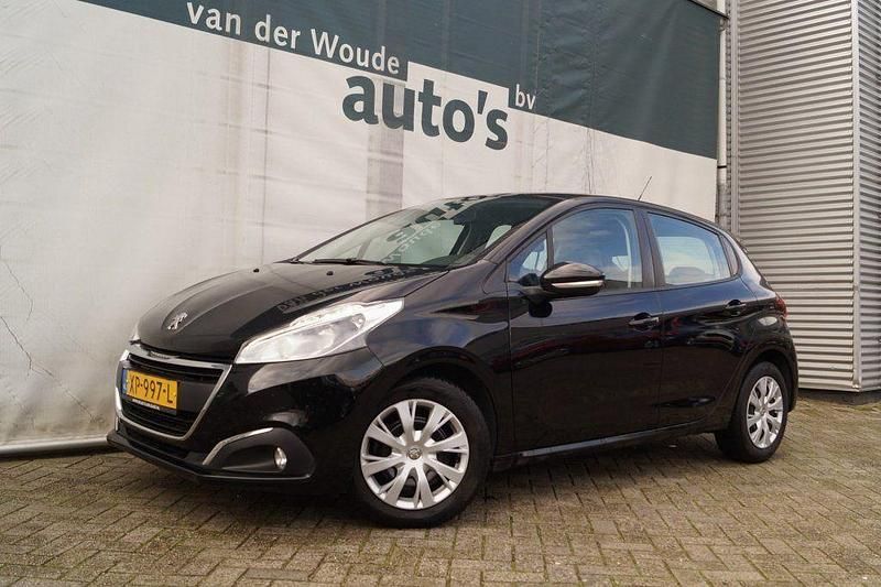 Gebraucht Peugeot 208 Active 83 PS (61 kW) 2019 Schwarz Kleinwagen