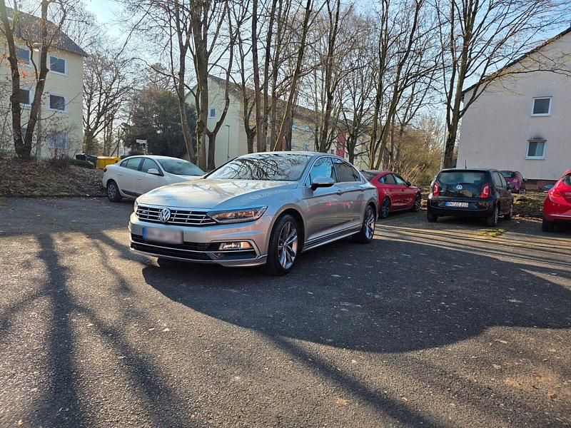 Gebraucht VW Passat Highline 179 PS (131 kW) 2015 Silber Limousine