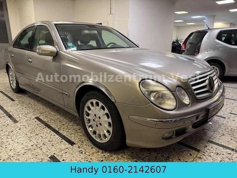 Gebraucht Mercedes E240 Elegance 177 PS (130 kW) 2005 Grau Limousine
