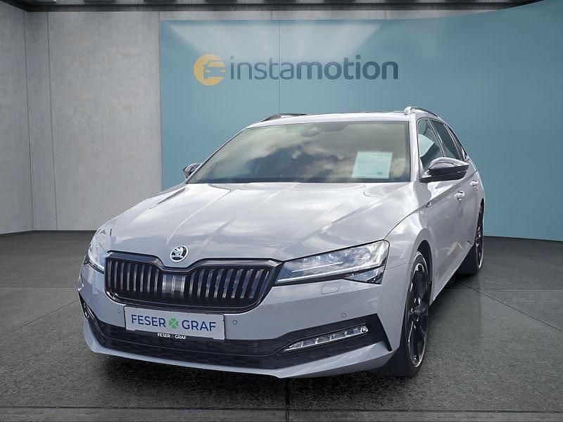 Grau Gebraucht 2024 Skoda Superb Kombi | 48.449 € (Fairer Preis) - Bild 1/4