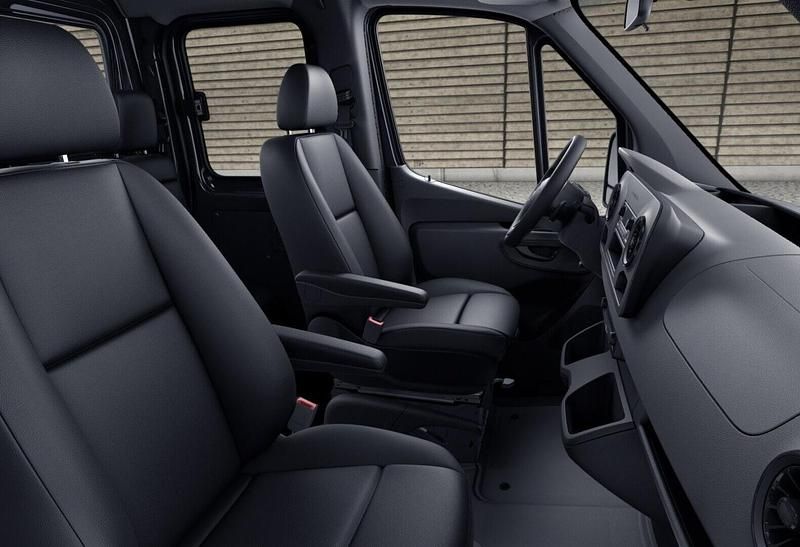 Gebraucht Mercedes Sprinter 170 PS (125 kW) 2021 Schwarz Van