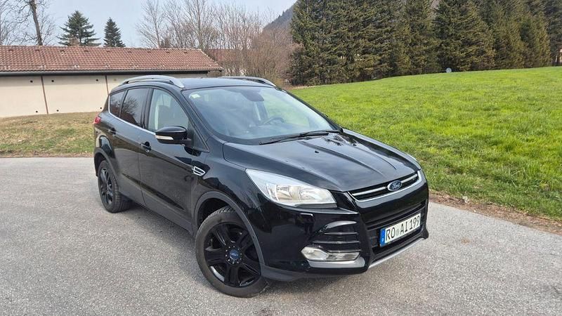 Gebraucht Ford Kuga Titanium 150 PS (110 kW) 2016 Schwarz SUV