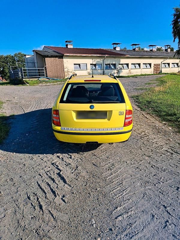 Gebraucht Skoda Fabia 101 PS (74 kW) 2007 Gelb Kombi
