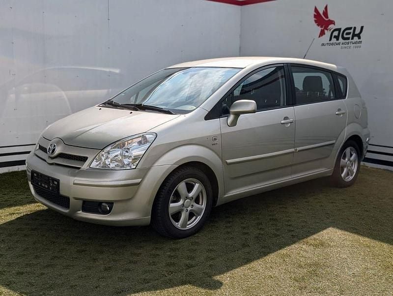 Silber Gebraucht 2005 Toyota Corolla Verso Sol Van / Kleinbus | 5.990 € (Etwas zu teuer) - Bild 1/4