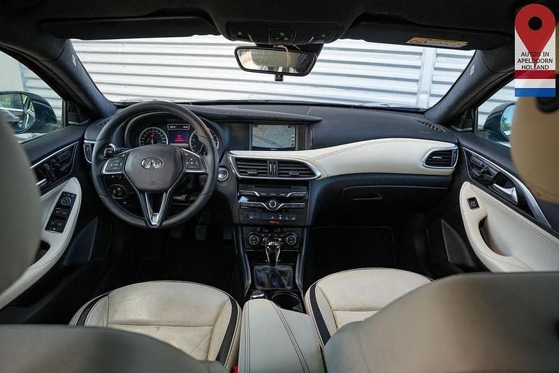 Gebraucht Infiniti Q30 Premium 122 PS (89 kW) 2016 Schwarz Kleinwagen