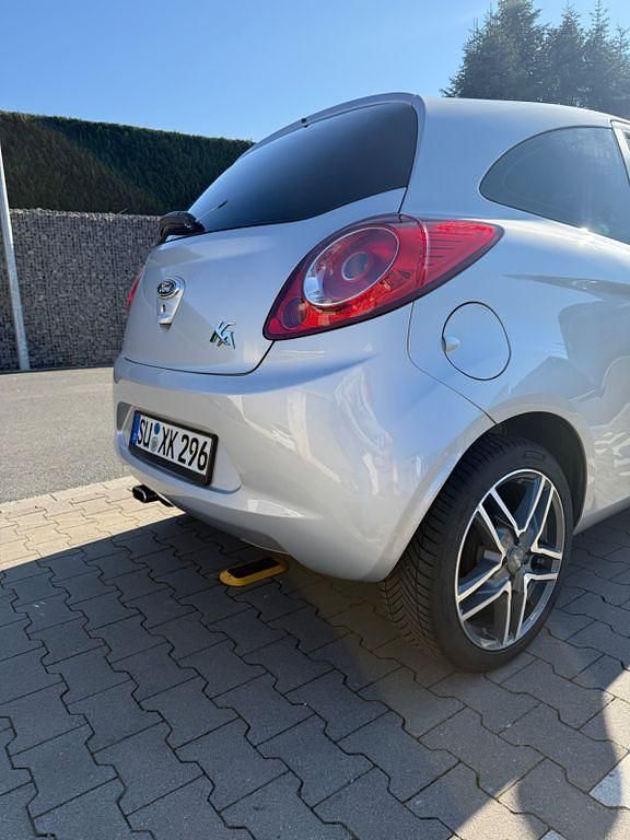 Gebraucht Ford Ka Trend 69 PS (50 kW) 2009 Silber Kleinwagen