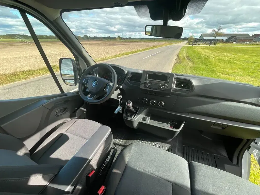 Nowe Renault Master 165 KM (121 kW) 2026 Biały Minivan