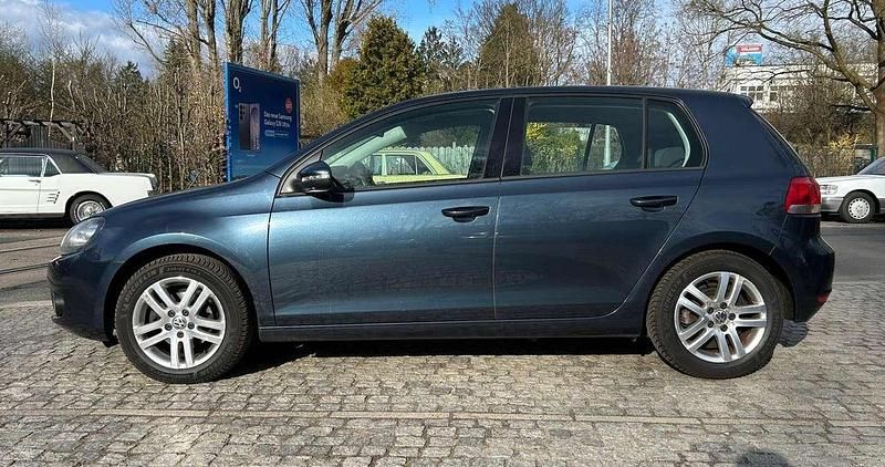 Gebraucht VW Golf VI Trendline 80 PS (58 kW) 2011 Blue graphite pearl effect Kleinwagen
