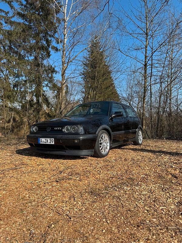 Schwarz Gebraucht 1995 VW Golf GTI Coupé | 2.200 € - Bild 1/4