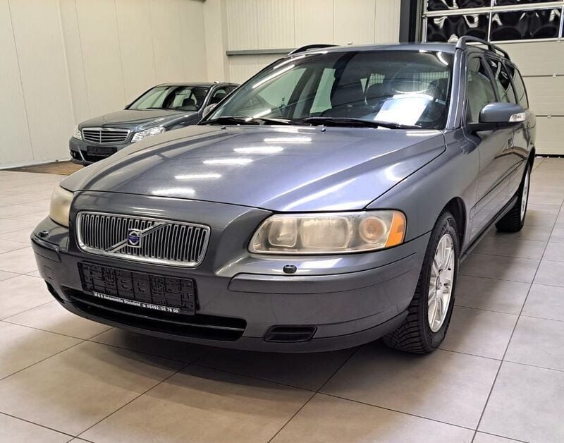 Gebraucht Volvo V70 Kinetic 140 PS (102 kW) 2006 Grau Kombi