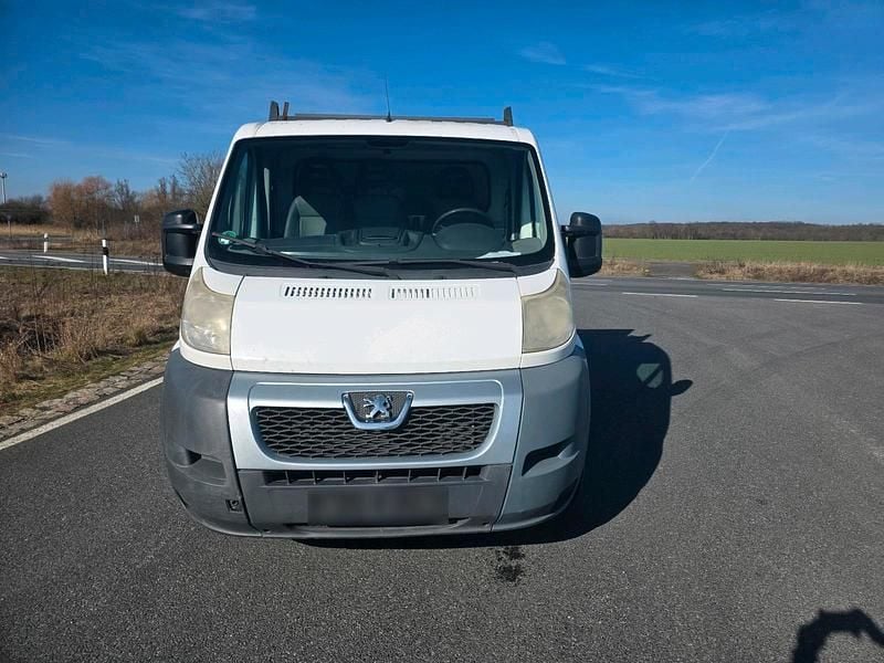 Gebraucht Peugeot Boxer 101 PS (74 kW) 2010 Weiß Van