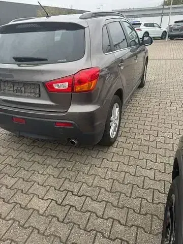 Gebraucht Mitsubishi ASX Intense 150 PS (110 kW) 2012 Braun SUV