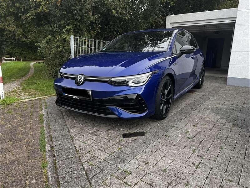 Blau Gebraucht 2023 VW Golf VIII R Limousine | 34.999 € (Guter Preis) - Bild 1/4