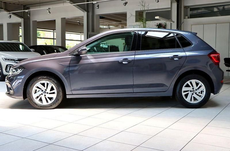 Gebraucht VW Polo Style 95 PS (69 kW) 2024 Grau Limousine