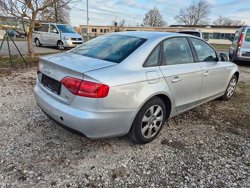 Gebraucht Audi A4 Ambiente 160 PS (117 kW) 2008 Silber Limousine