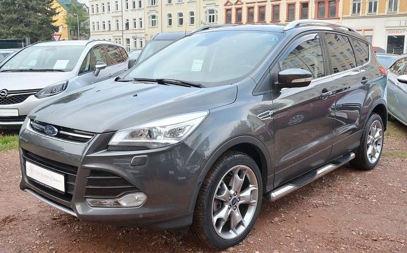 Grau Gebraucht 2015 Ford Kuga Titanium SUV | 15.999 € (Fairer Preis) - Bild 1/4