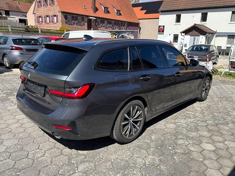Gebraucht BMW 318 Performance 150 PS (110 kW) 2022 Grau Kombi