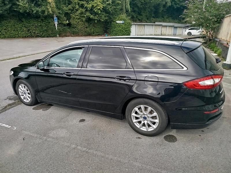 Gebraucht Ford Mondeo 150 PS (110 kW) 2016 Schwarz Kombi